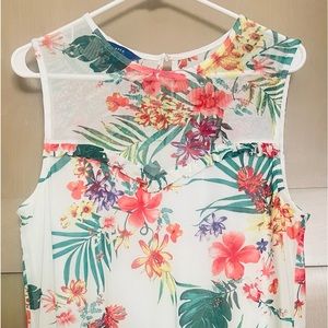 Bright cheery top by Apt 9